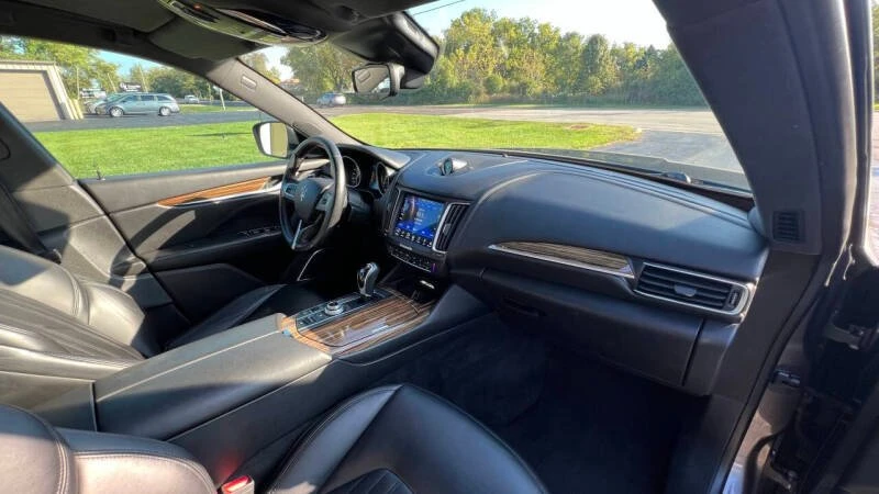 2017 Maserati Levante - Image 17 of 20