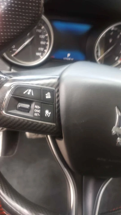 2017 Maserati Levante - Image 11 of 12