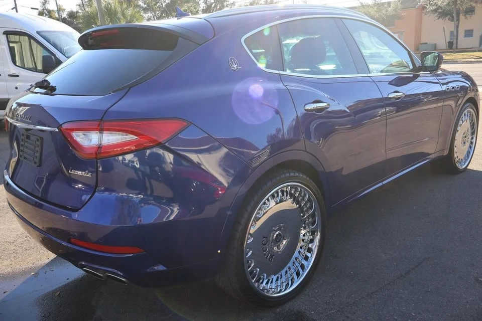 2017 Maserati Levante - Image 7 of 20
