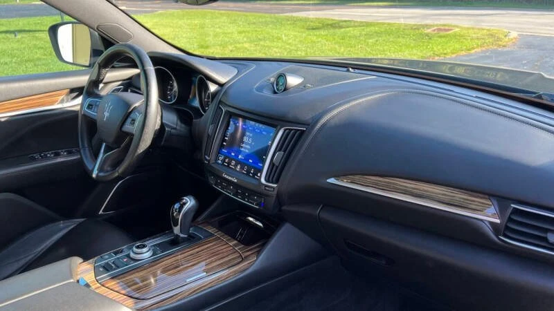 2017 Maserati Levante - Image 10 of 20