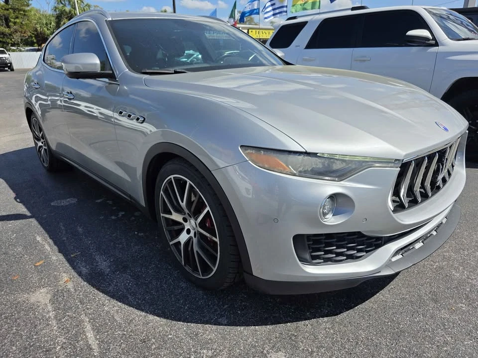 2017 Maserati Levante - Image 2 of 12