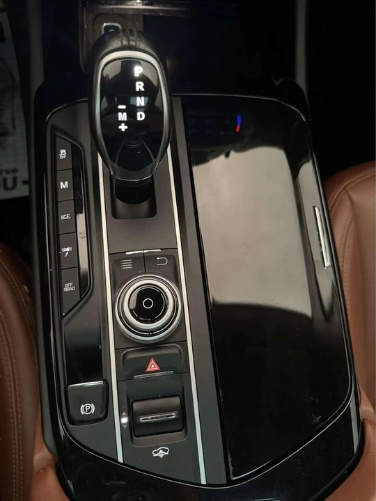 2017 Maserati Levante - Image 17 of 18