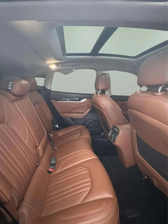 2017 Maserati Levante - Image 11 of 18