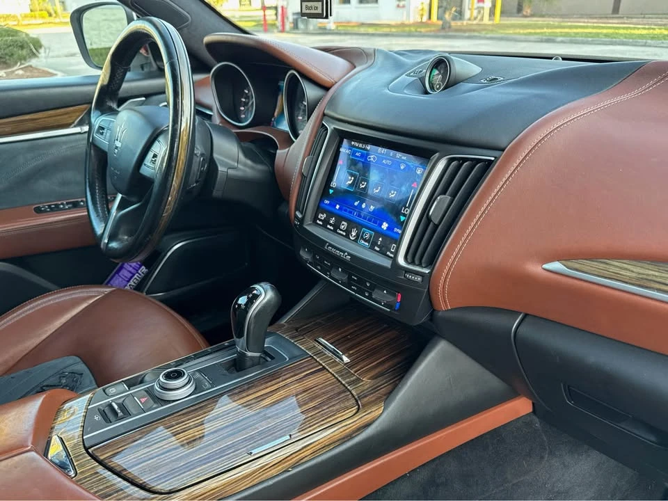 2017 Maserati Levante - Image 15 of 16