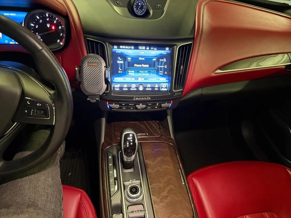 2017 Maserati Levante - Image 12 of 13