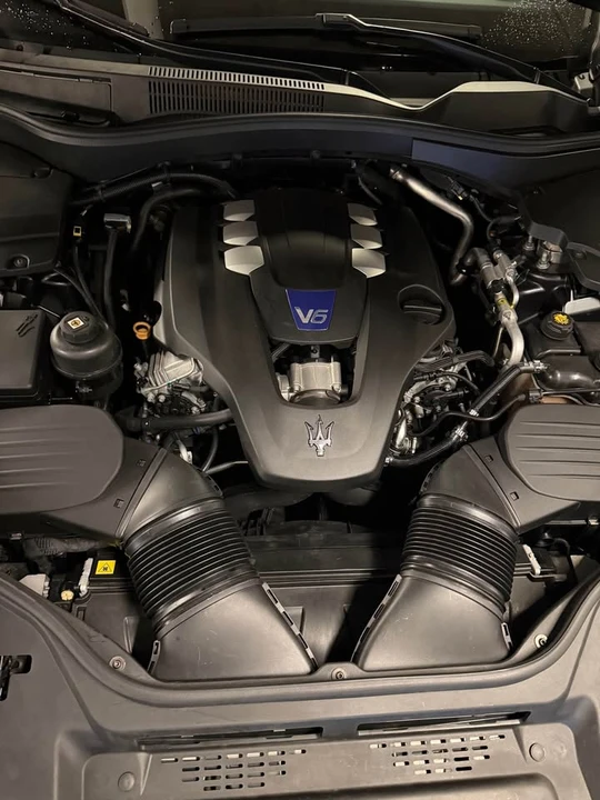 2017 Maserati Levante - Image 6 of 13