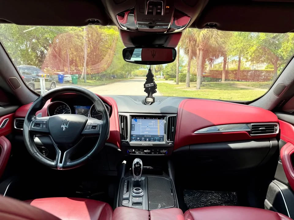 2017 Maserati Levante - Image 15 of 16