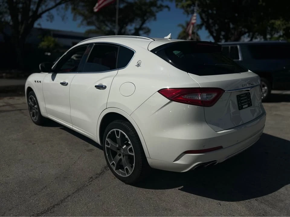 2017 Maserati Levante - Image 4 of 20