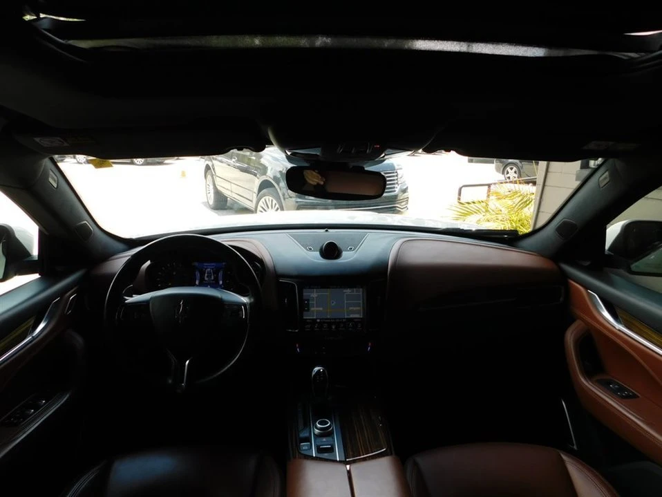 2017 Maserati Levante - Image 7 of 20