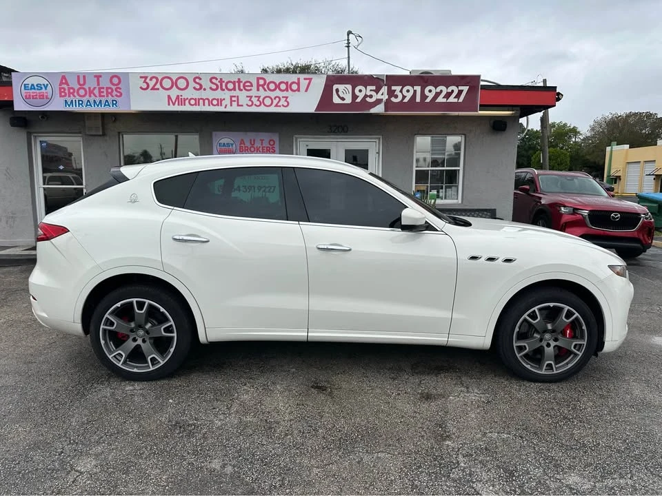 2017 Maserati Levante - Image 2 of 20