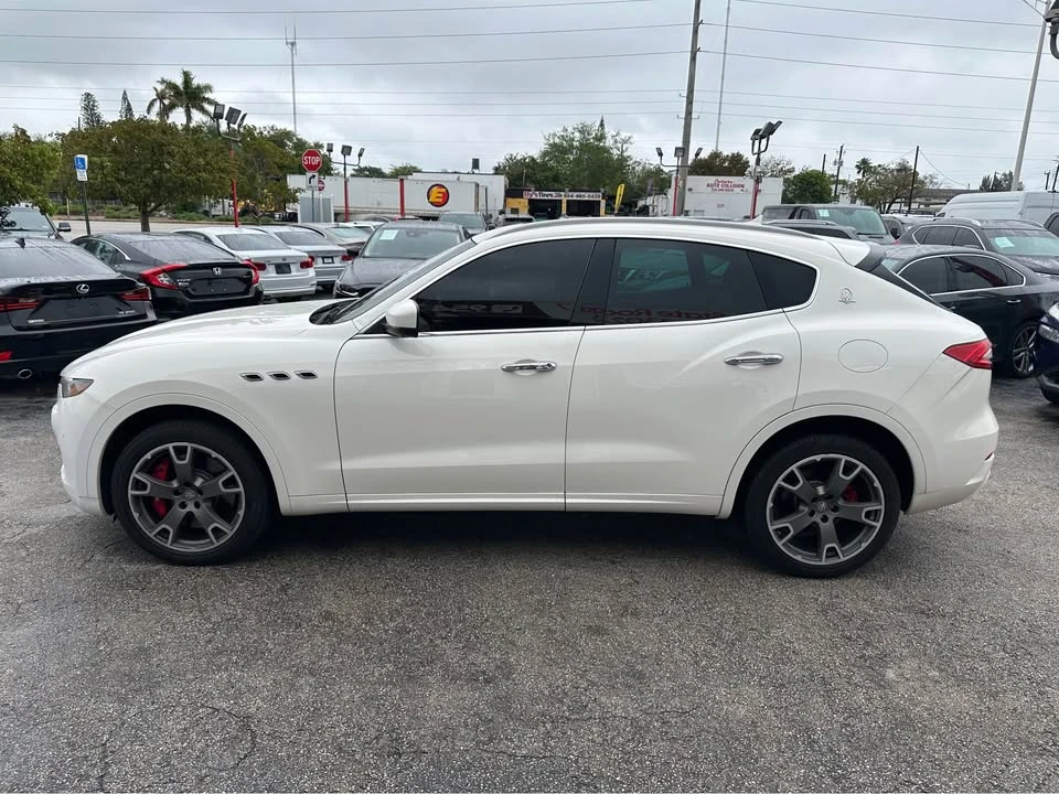 2017 Maserati Levante - Image 6 of 20