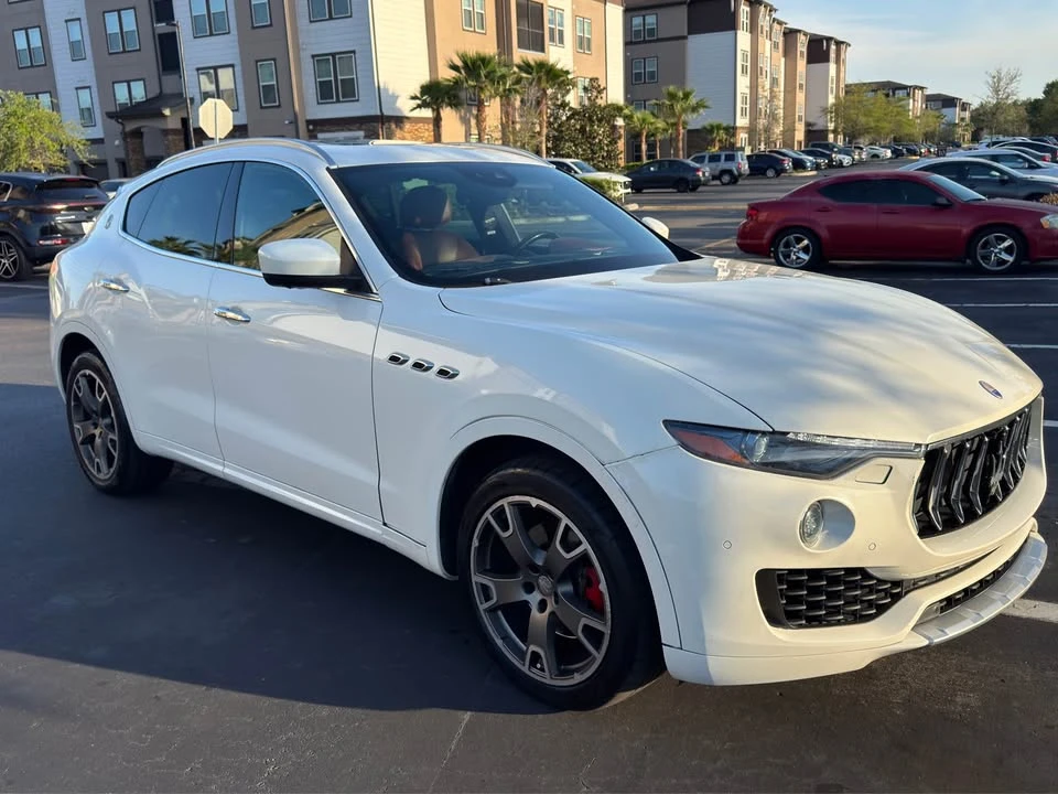 2017 Maserati Levante - Image 7 of 16