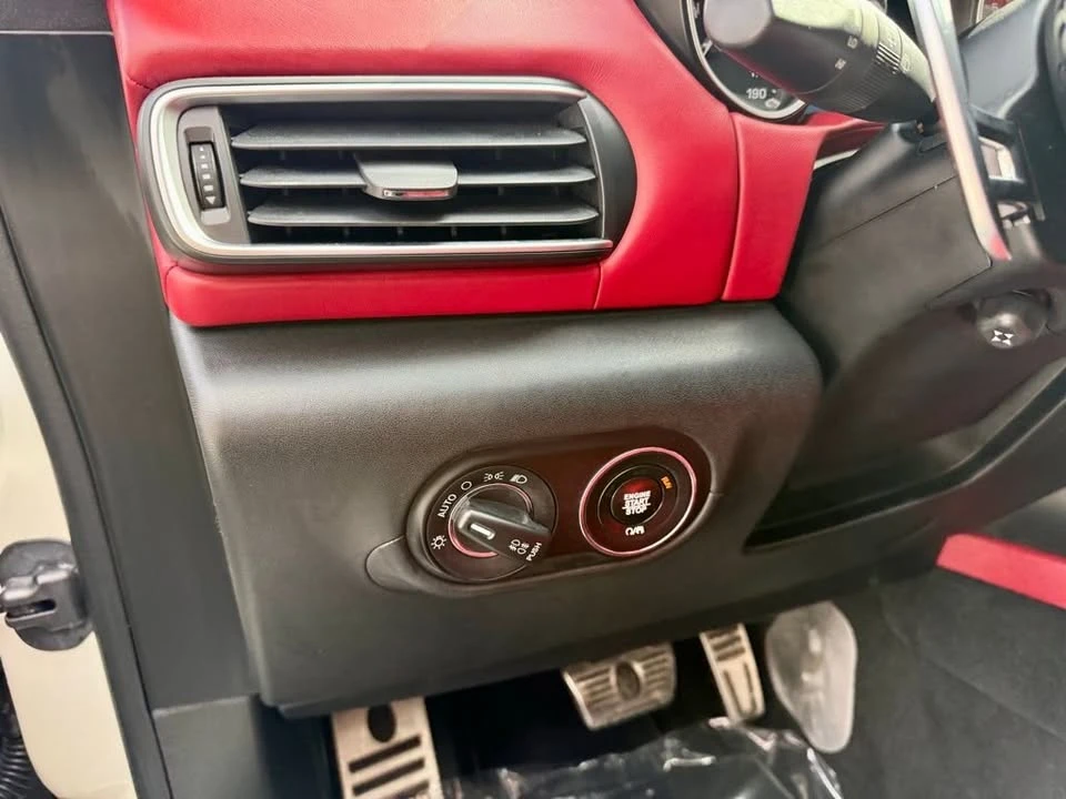2017 Maserati Levante - Image 15 of 20