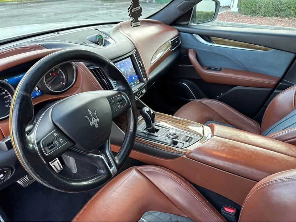 2017 Maserati Levante - Image 11 of 16
