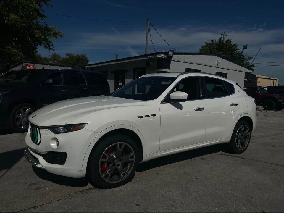 2017 Maserati Levante - Image 12 of 20