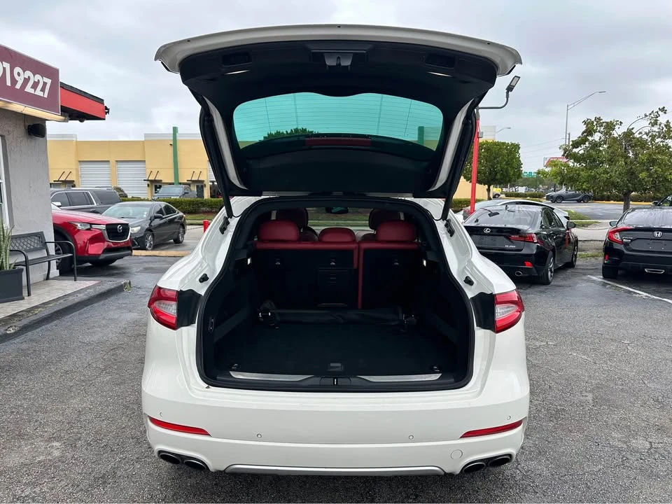 2017 Maserati Levante - Image 19 of 20