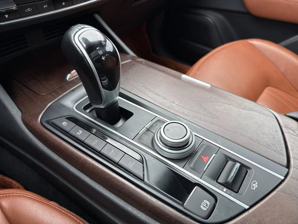 2017 Maserati Levante - Image 17 of 20