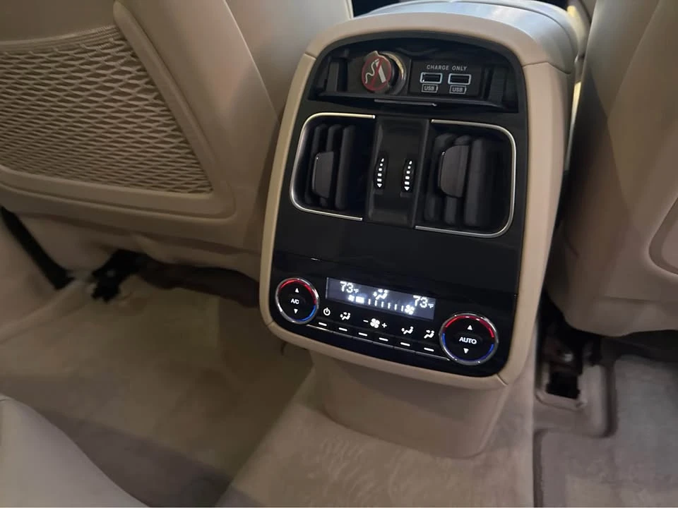 2017 Maserati Levante - Image 16 of 18