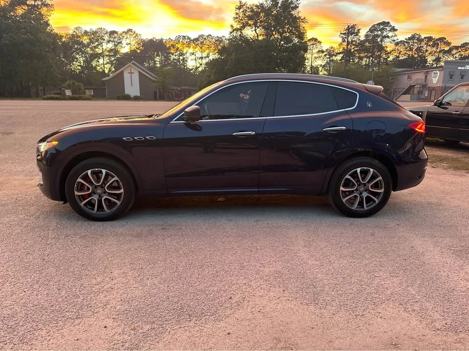 2017 Maserati Levante - Image 4 of 18