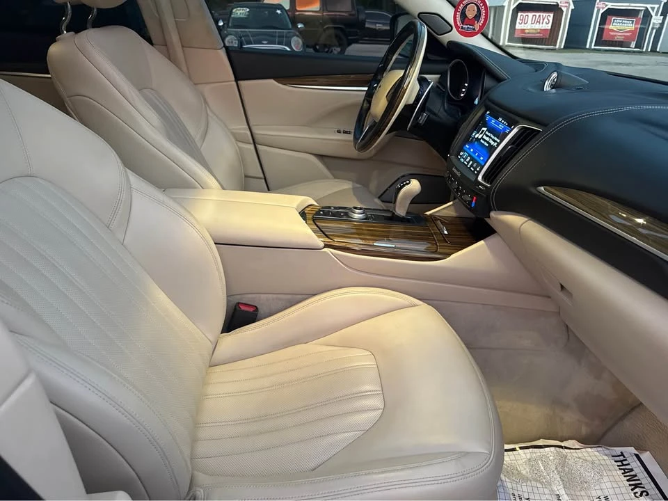 2017 Maserati Levante - Image 18 of 18