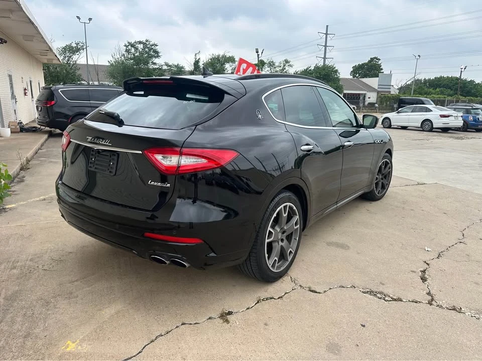 2017 Maserati Levante - Image 6 of 12