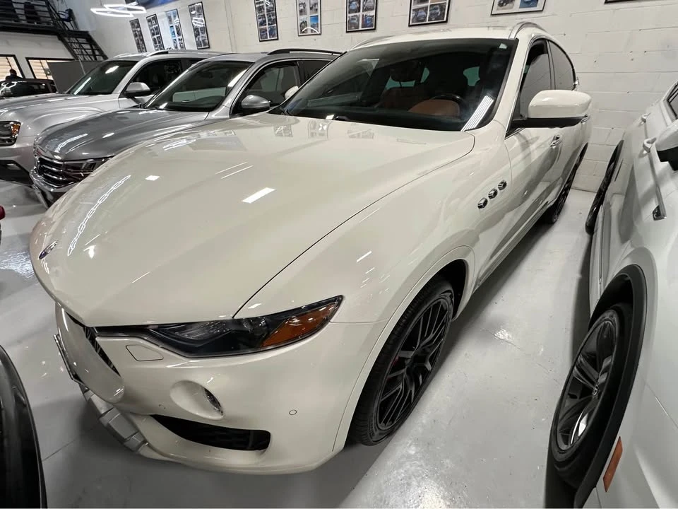 2017 Maserati Levante - Image 4 of 9
