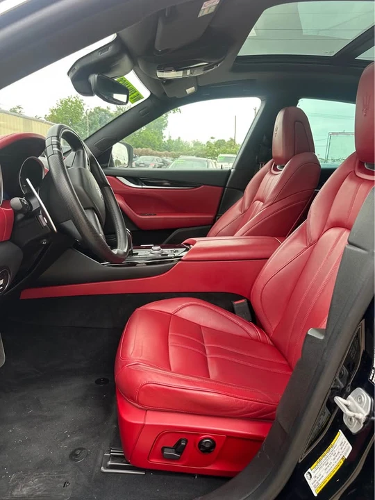 2017 Maserati Levante - Image 11 of 12