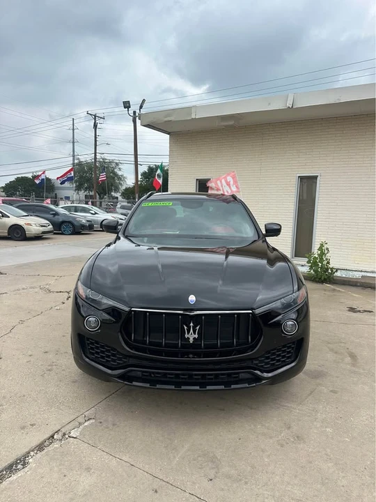 2017 Maserati Levante - Image 8 of 12
