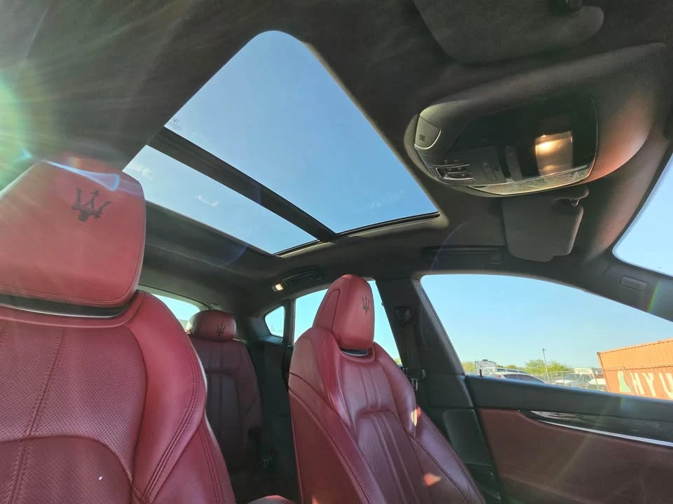 2017 Maserati Levante - Image 6 of 8