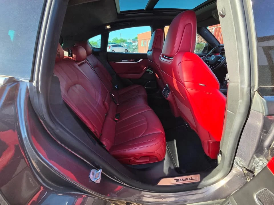 2017 Maserati Levante - Image 8 of 8