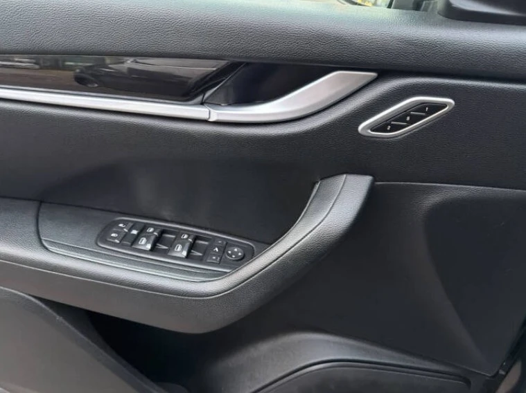 2017 Maserati Levante - Image 16 of 19