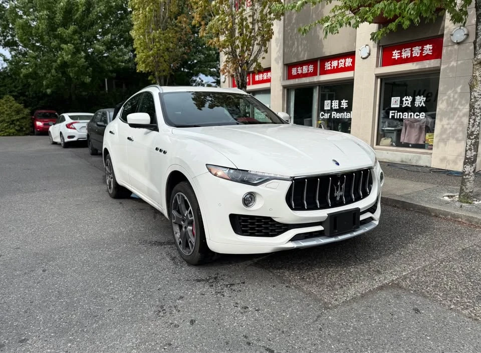 2017 Maserati Levante - Image 2 of 11