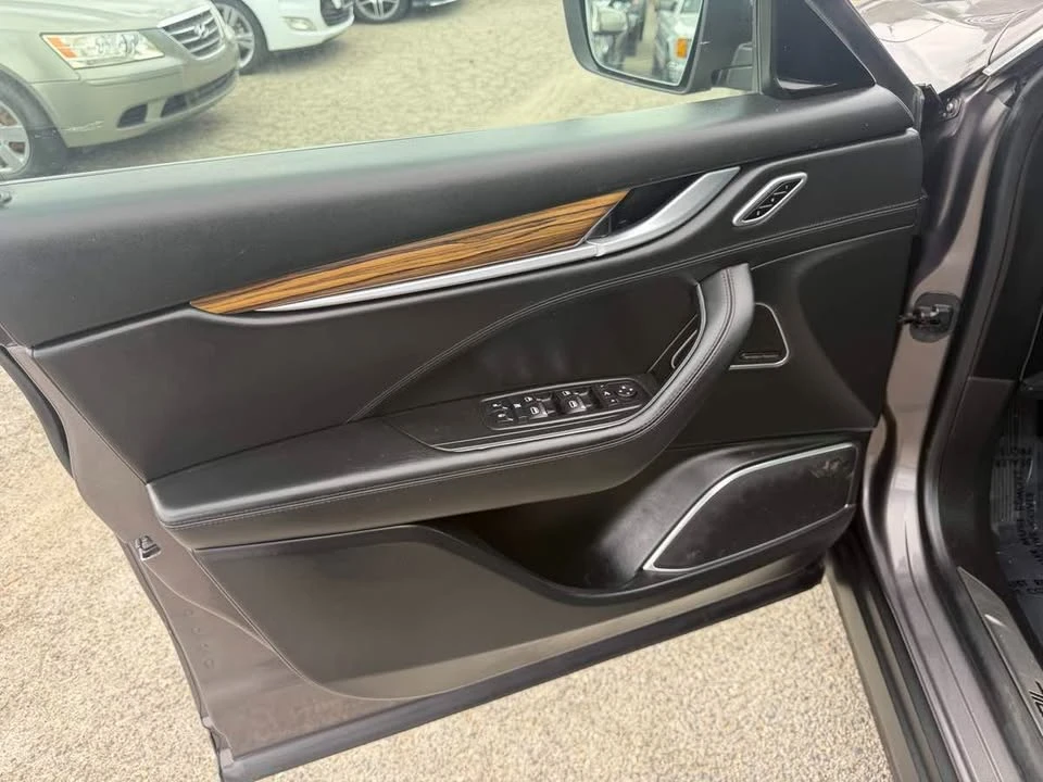 2017 Maserati Levante - Image 13 of 20