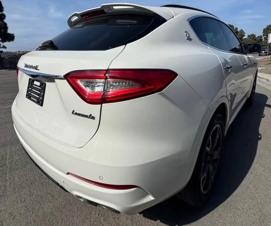2017 Maserati Levante - Image 5 of 9