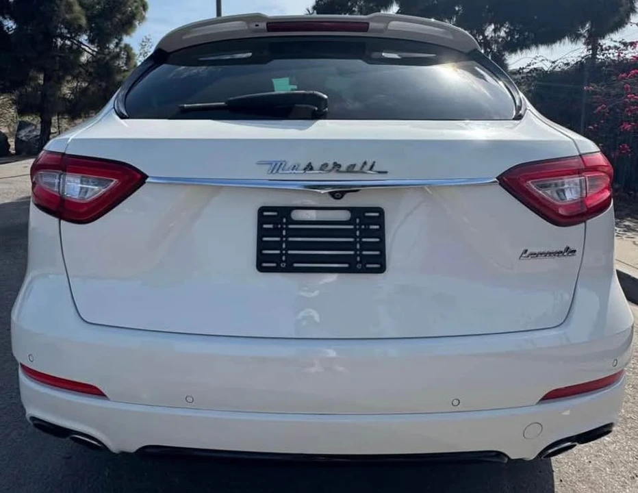 2017 Maserati Levante - Image 4 of 9