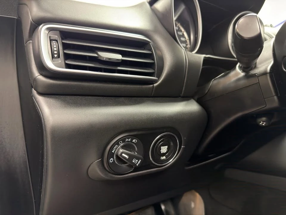 2017 Maserati Levante - Image 16 of 20