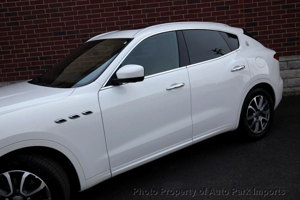 2017 Maserati Levante - Image 5 of 12