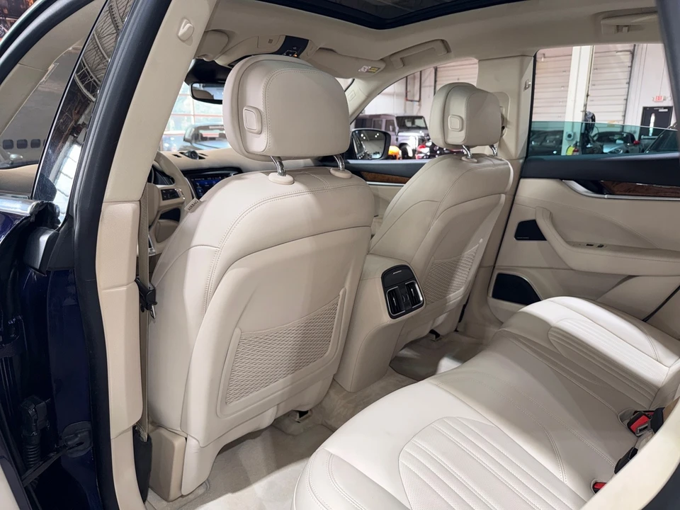 2017 Maserati Levante - Image 11 of 12