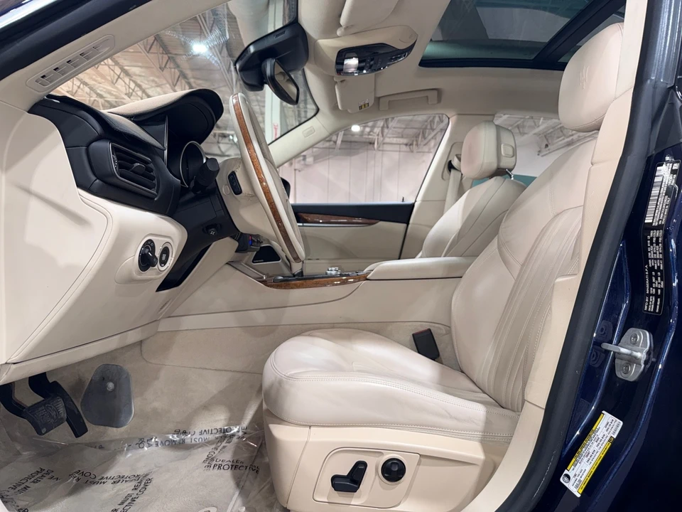 2017 Maserati Levante - Image 10 of 12