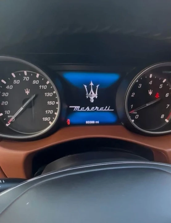 2017 Maserati Levante - Image 6 of 10