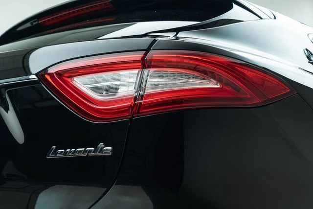2017 Maserati Levante - Image 11 of 20