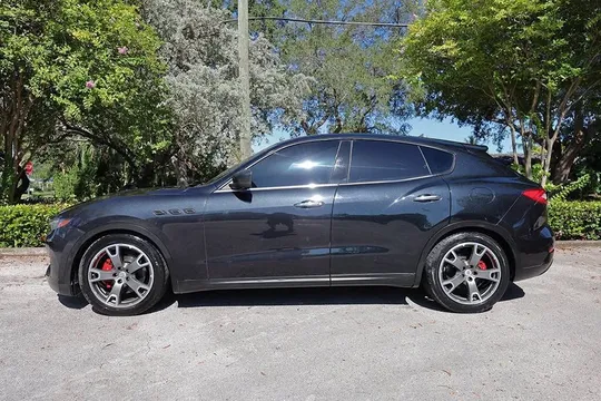 2017 Maserati Levante - Image 3 of 20