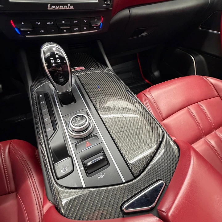 2017 Maserati Levante - Image 16 of 25
