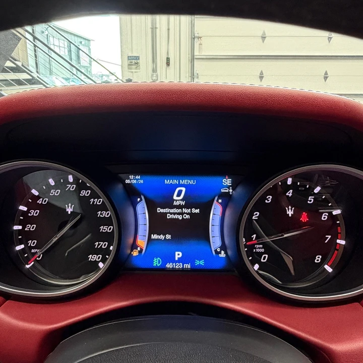 2017 Maserati Levante - Image 8 of 25
