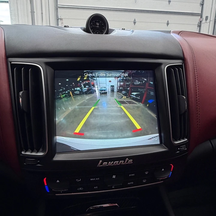 2017 Maserati Levante - Image 15 of 25