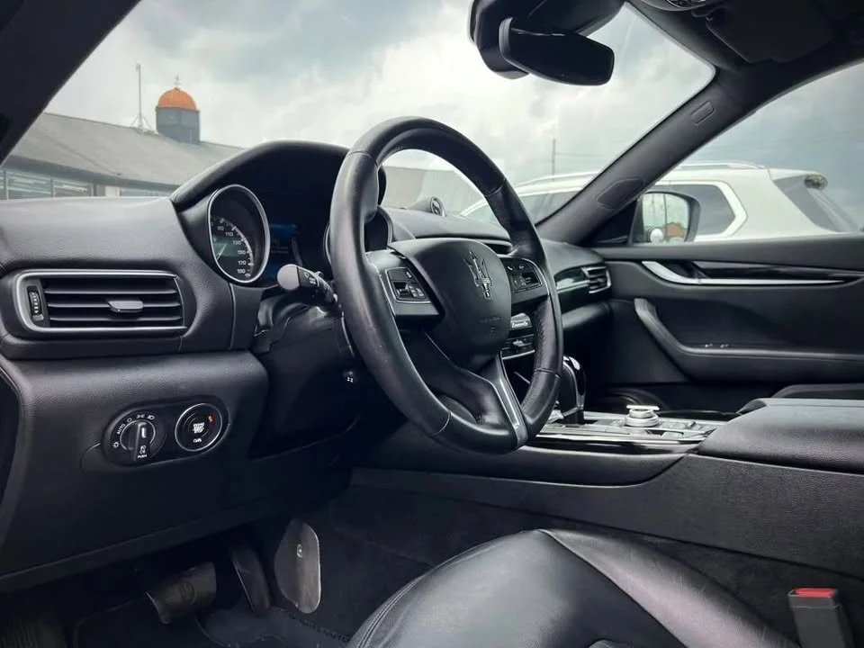 2017 Maserati Levante - Image 2 of 20