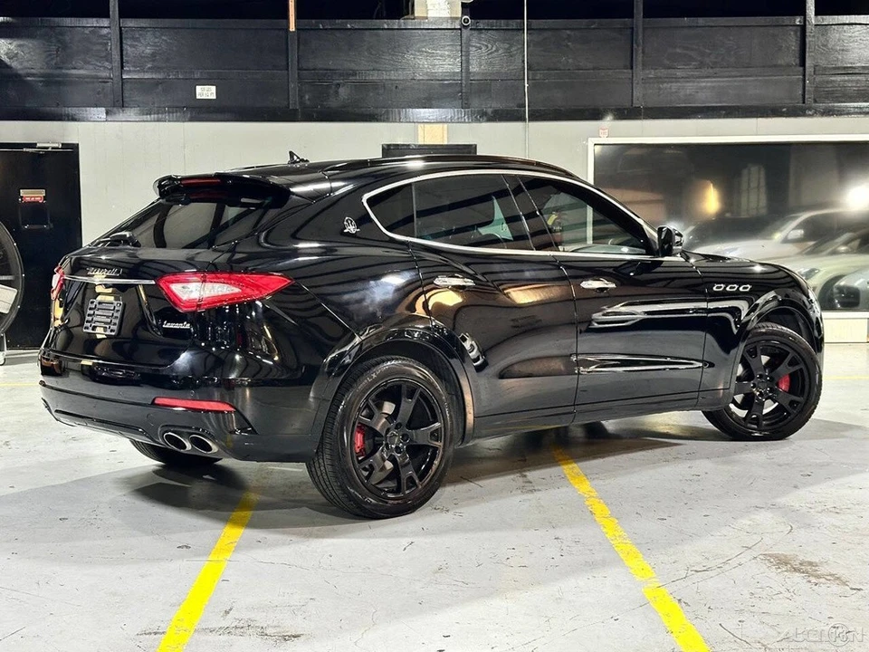 2017 Maserati Levante - Image 9 of 24