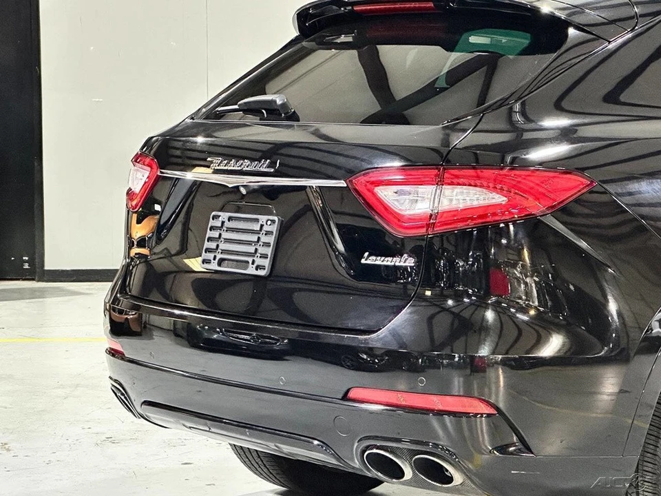 2017 Maserati Levante - Image 7 of 24