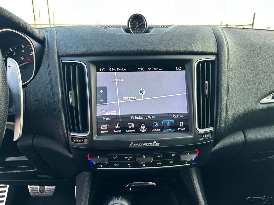 2017 Maserati Levante - Image 17 of 24