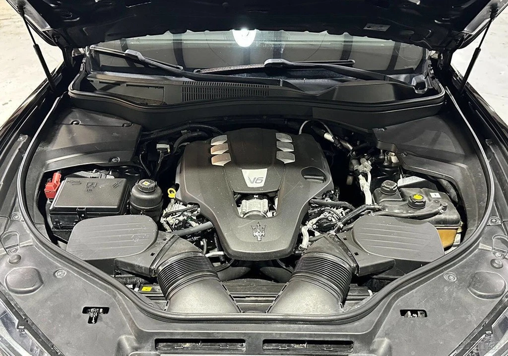2017 Maserati Levante - Image 15 of 24